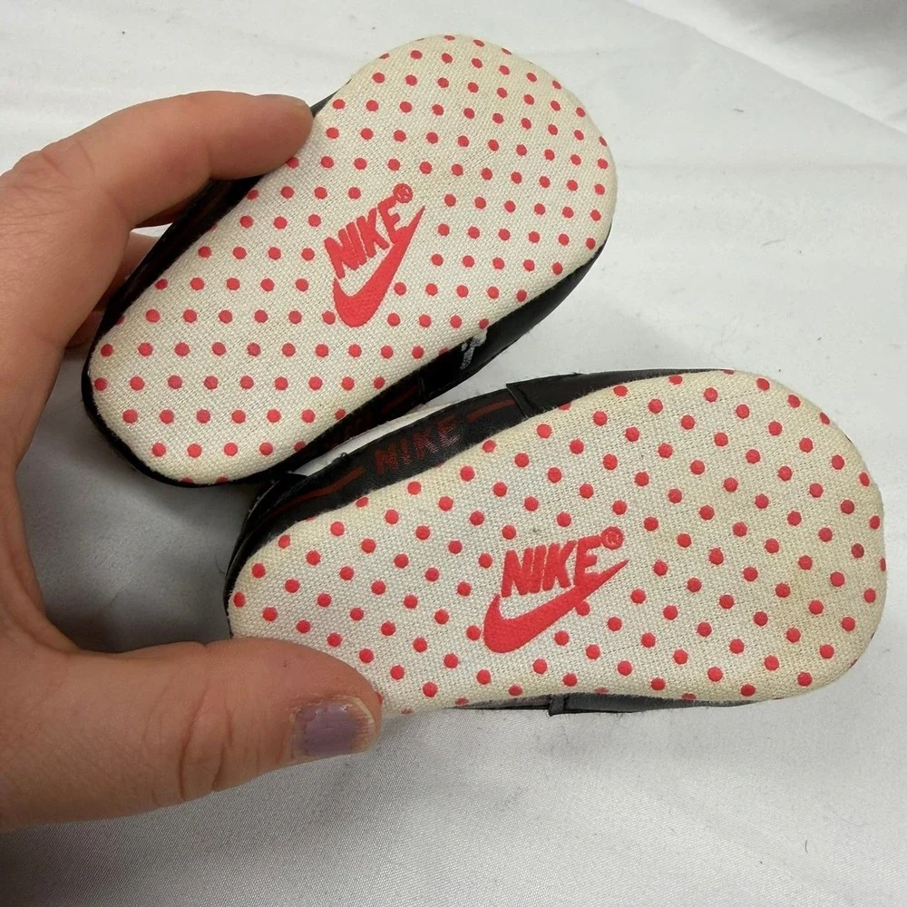 90's Vintage Nike Court Infant Baby White Red Black Crib Shoes Sz 2 RARE HTF‎